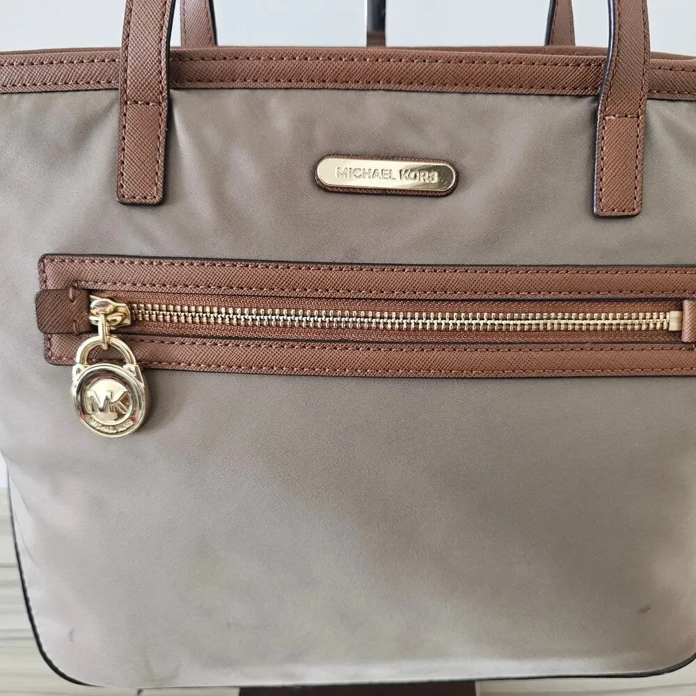 Michael Kors Tan Kempton Nylon Shoulder Tote Bag - Picture 4 of 12